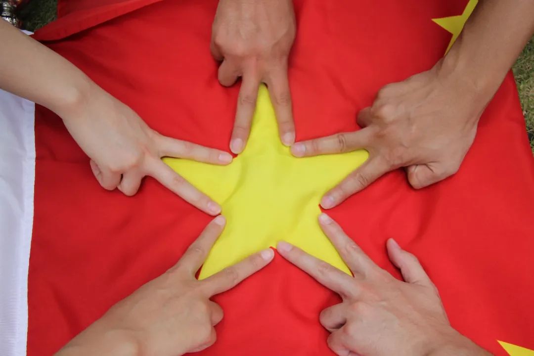 1066vip威尼斯12周年征文丨二等奖《立功新时期 1066vip威尼斯书青春》