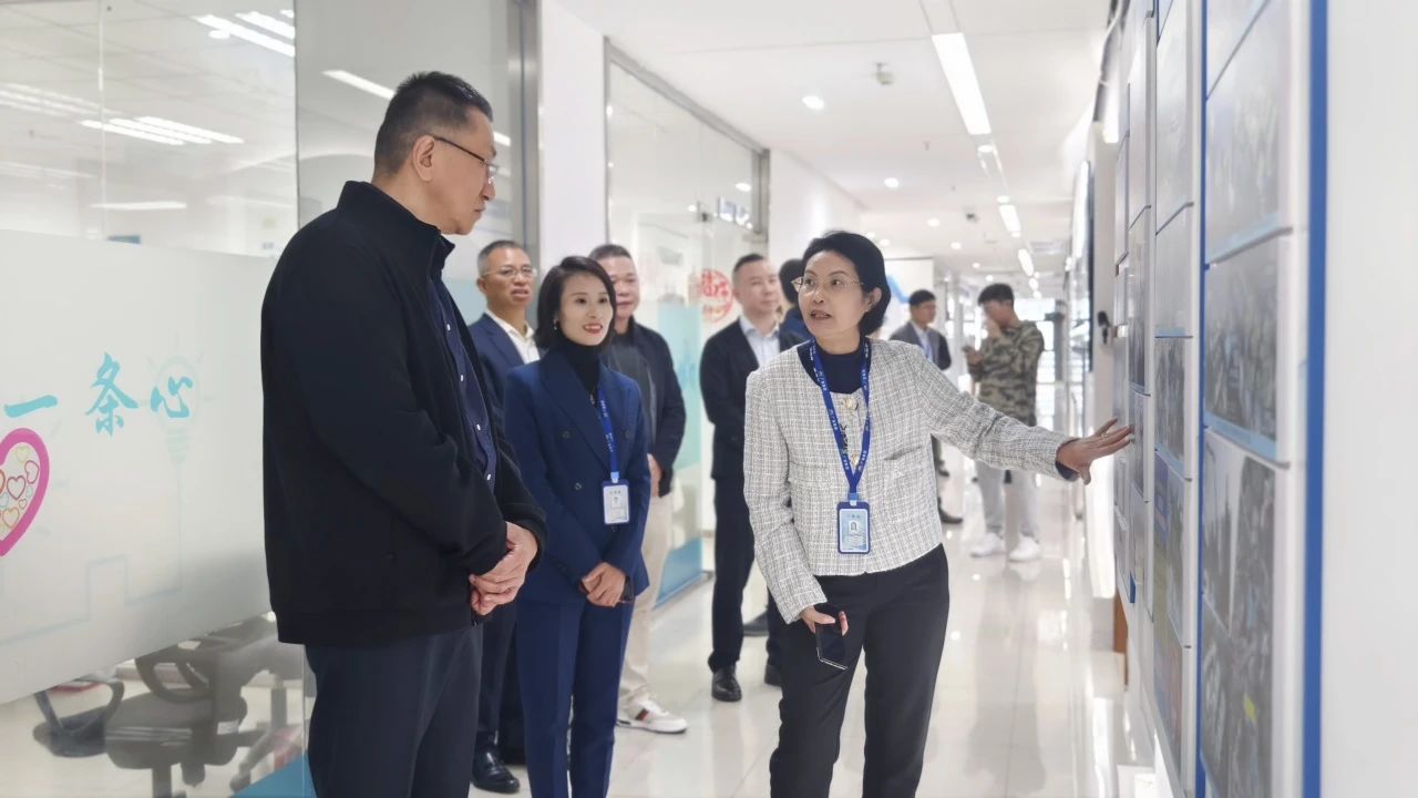 1066vip威尼斯集团｜汉中市南城街路党政代表团来访，调研数字化转型与智能化发展